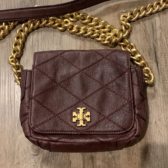 Tory Burch Handbags - Tory Burch crossbody bag and gold chain. Brand new condition, never used!
